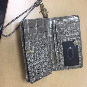 Brahmin wristlet